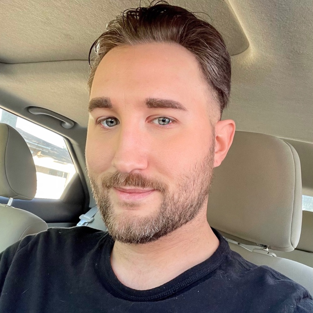 Meet your Posher, Cameron